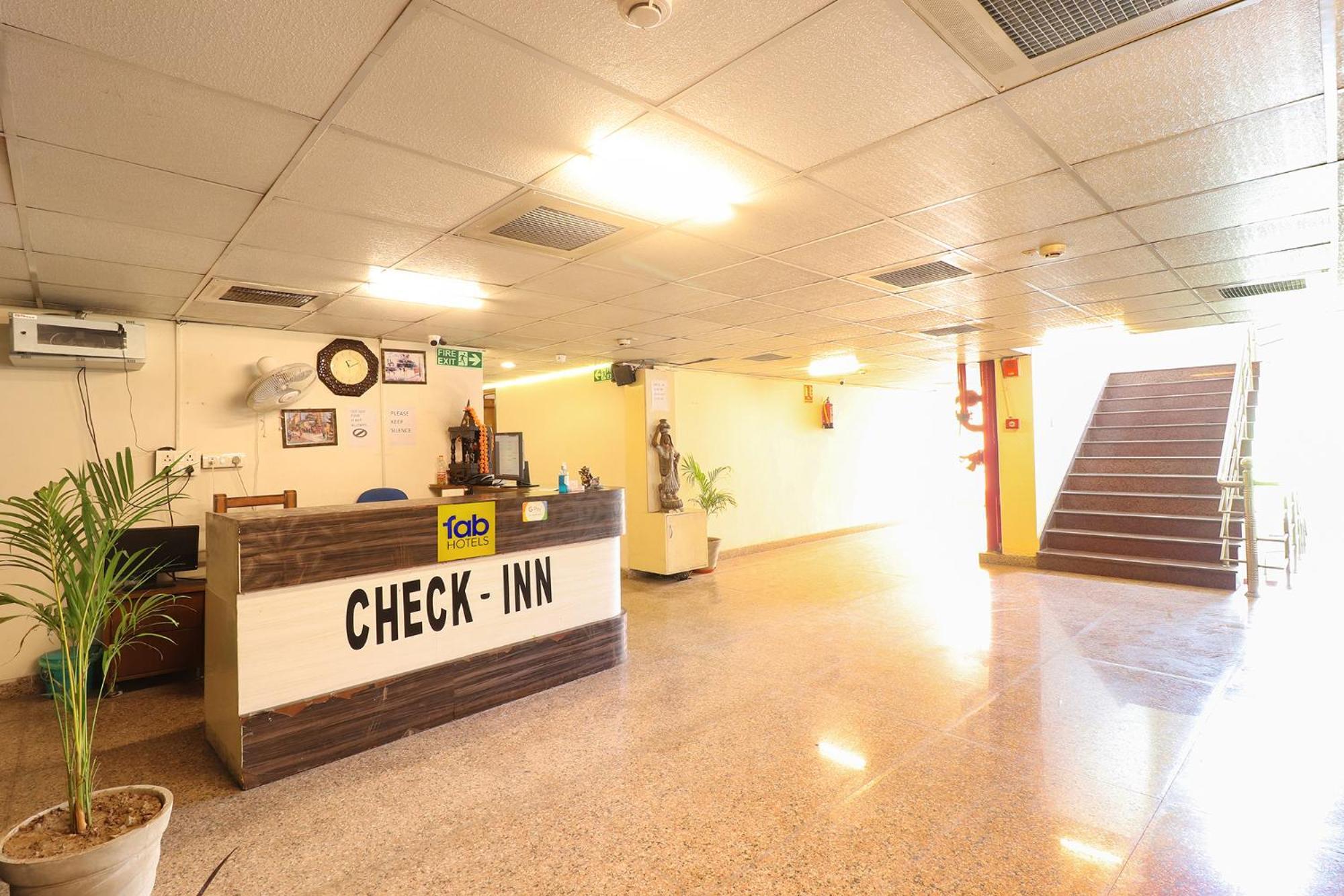 Fabhotel Avyay Dehradún Kültér fotó